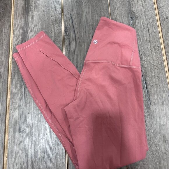 Lululemon Unlimit HR 25” - Picture 1 of 3